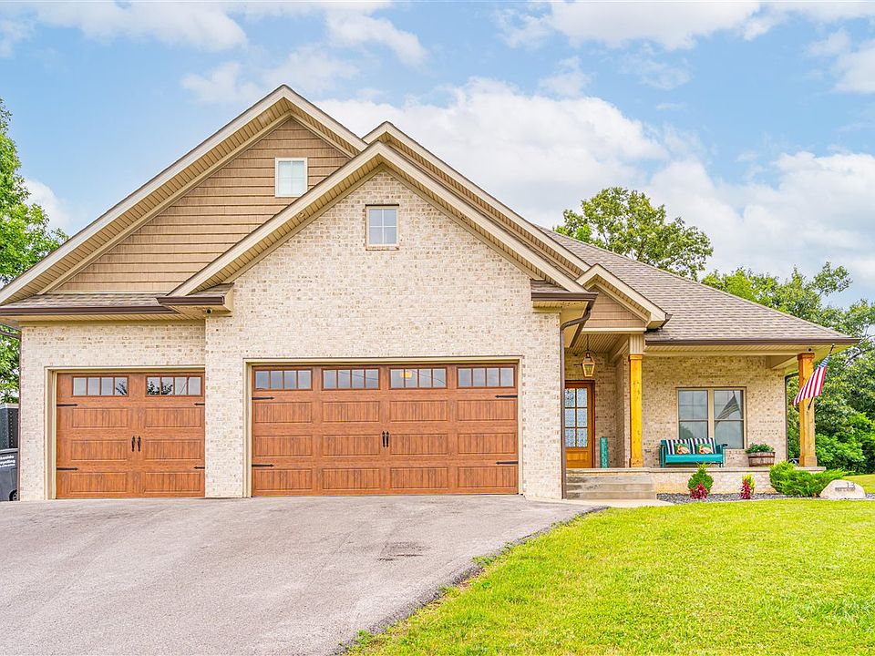 1st image of 13 Liz Ln