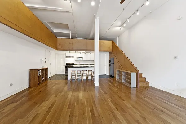 Sold by MNS | media 18