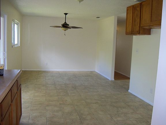 2nd image of 5590 Dilly East Ln
