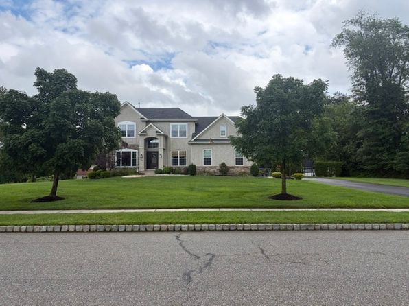 24 Curtmantle Rd