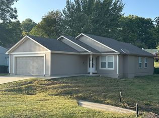 1500 SW 3rd St, Lees Summit, MO 64081