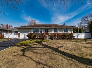 23 Olga Ln, Commack, NY 11725