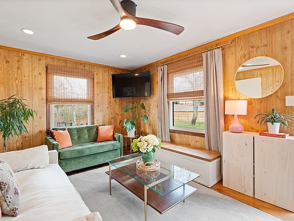 2nd image of 4603 Grays Point Rd