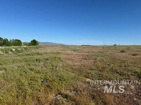 3886 W Elm Rd, Vale, OR 97918