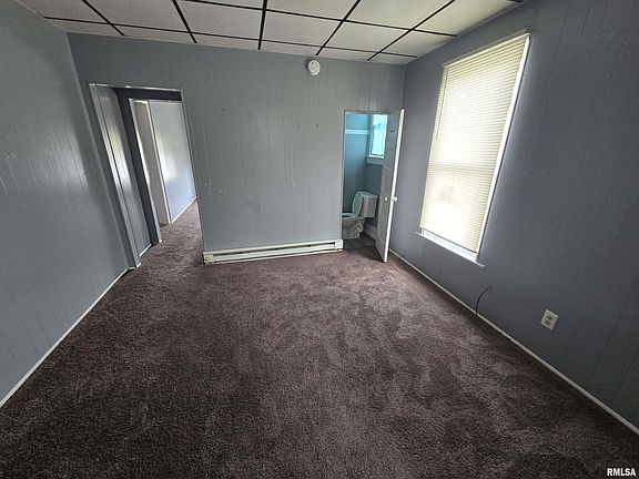 4th image of 526 E Walnut St