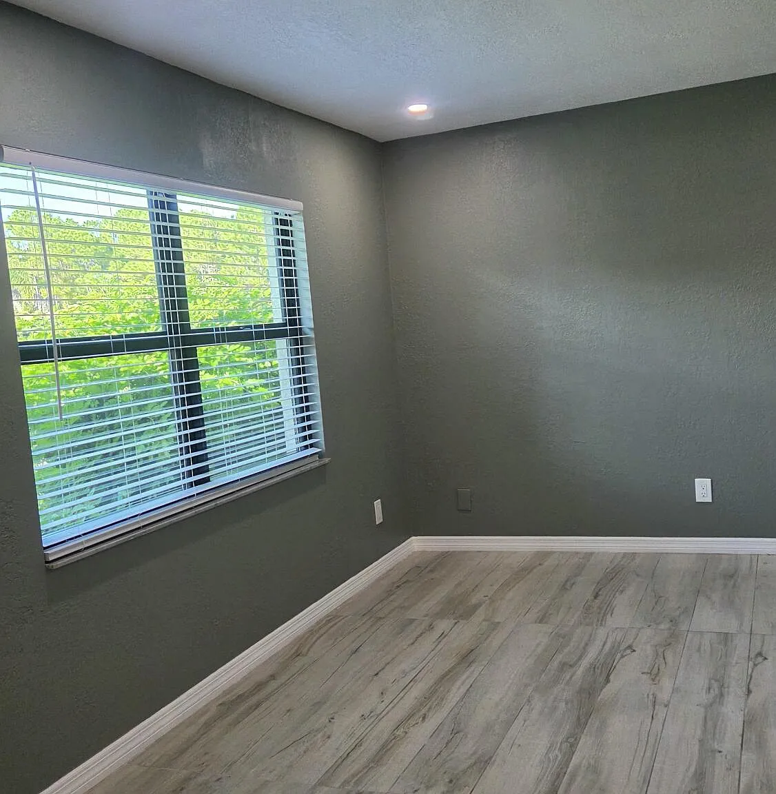 1 bed, 1.5 bath, 760 sqft, $1,700 — Photo 2