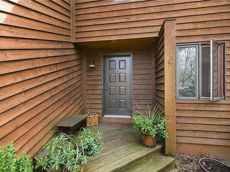 5218 Foxcroft Dr — Photo 6