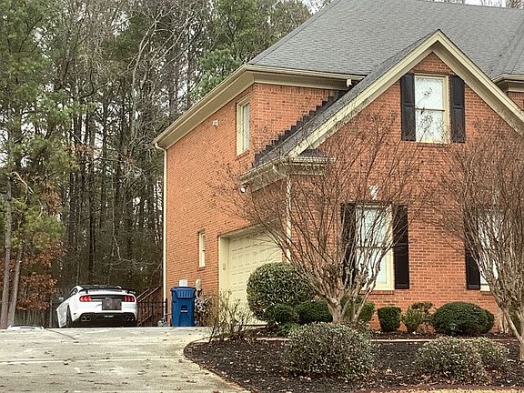 3rd image of 1423 Stratford Hall Ct