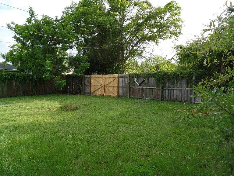 2425 Dr Martin Luther King Jr St S — Photo 13