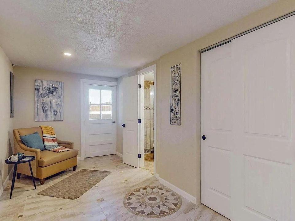 1st image of 1631 Princeton Dr SE #4
