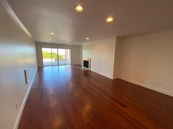 4th image of 3200 La Rotonda Dr Unit 414