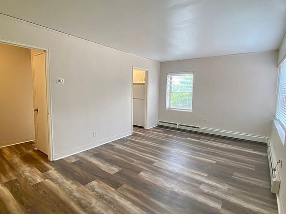 2nd image of 2100 Pleasant Ave #303