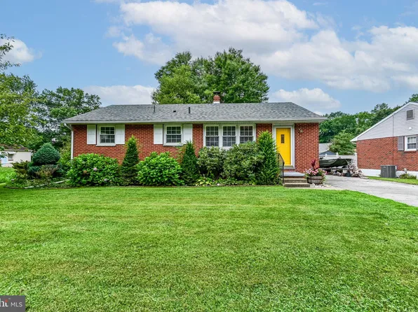 220 Maryland Ave, Newport, DE 19804