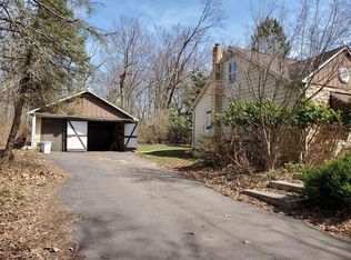 225 Hobbie Wapwallopen Rd, Wapwallopen, PA 18660