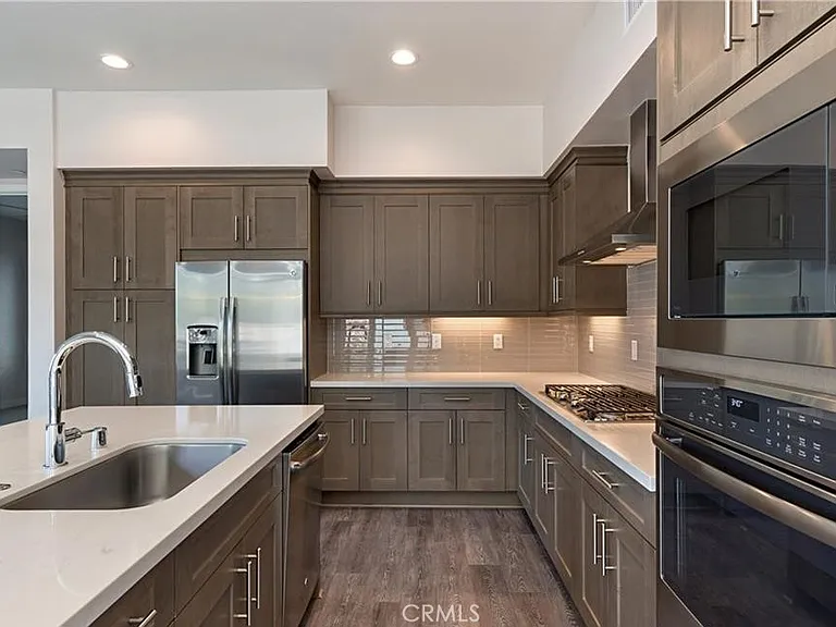 326 Doheny Way — Photo 10