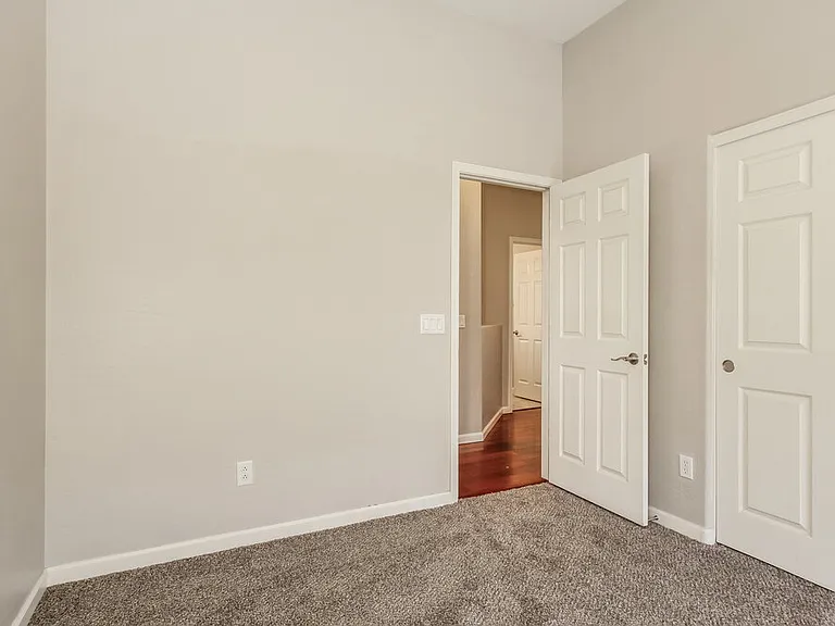 14510 N 87th Ave — Photo 11