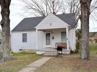 23 Pickett Ct, Blackstone, VA 23824