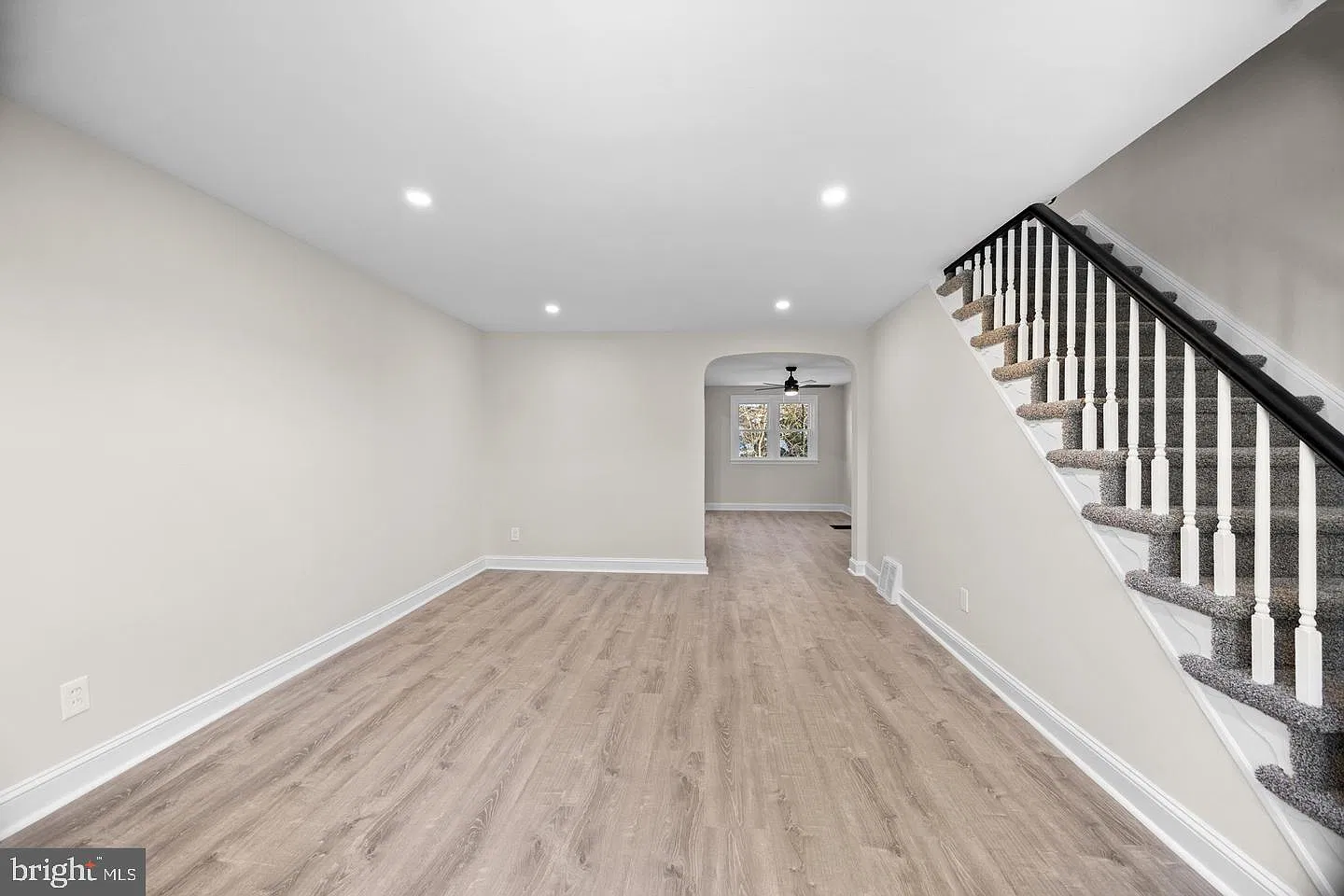 4 bed, 2.0 bath, 1152 sqft, $2,800 — Photo 2