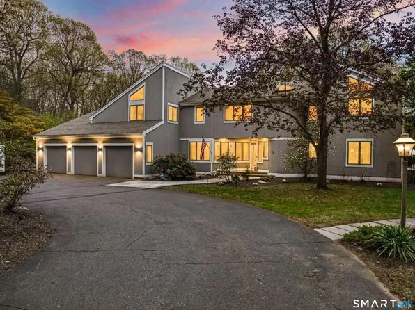28 Strawberry Lane, Shelton, CT 06484
