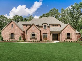 3551 Oak Tree Dr, Centerton, AR 72719