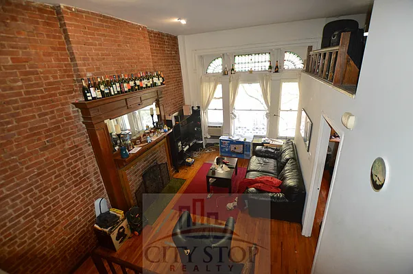 Rented by City Stop Realty | media 3