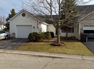 405 Fenmore Ct, Genoa City, WI 53128