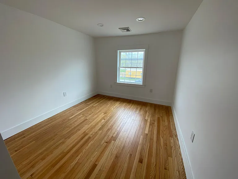 109 Main St — Photo 16