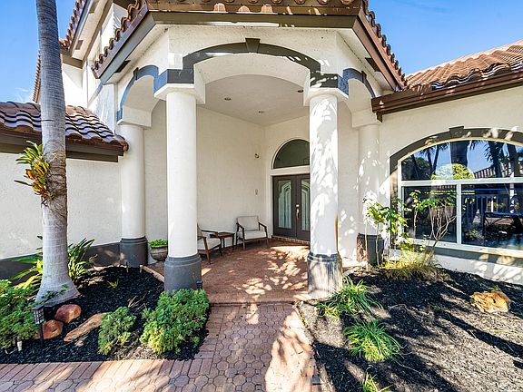 5th image of 19706 Dinner Key Drive