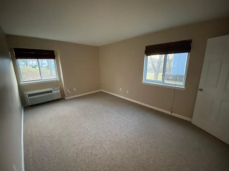 47 Bolton Ct — Photo 8