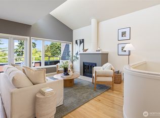 101 NW 58th St APT 10, Seattle, WA 98107