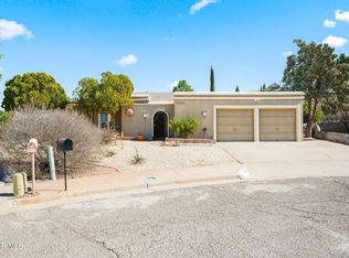 6935 La Cadena Dr, El Paso, TX 79912