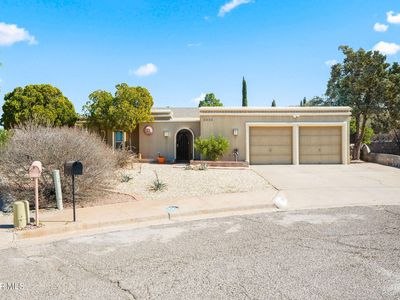 6935 La Cadena Dr, El Paso, TX, 79912