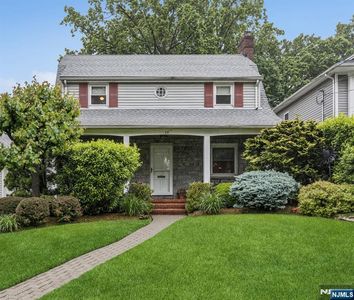 77 Bennett Rd, Teaneck, NJ, 07666