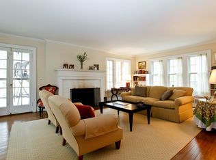 15 Roxbury Rd, Scarsdale, NY 10583