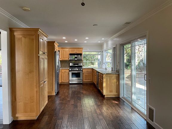 4th image of 4500 Henley Ct