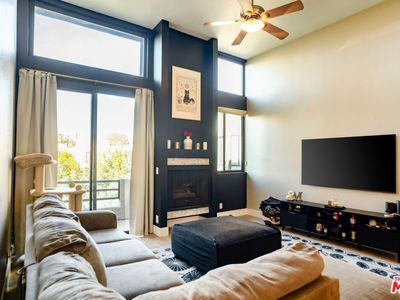 7826 Topanga Canyon Blvd APT 326, Canoga Park, CA, 91304