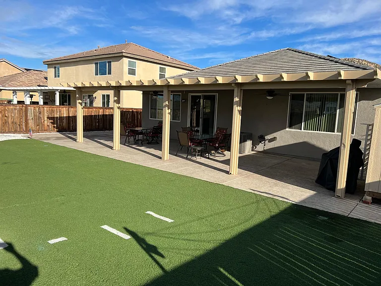 Beautiful Backyard fully completed comes with low maintenance.