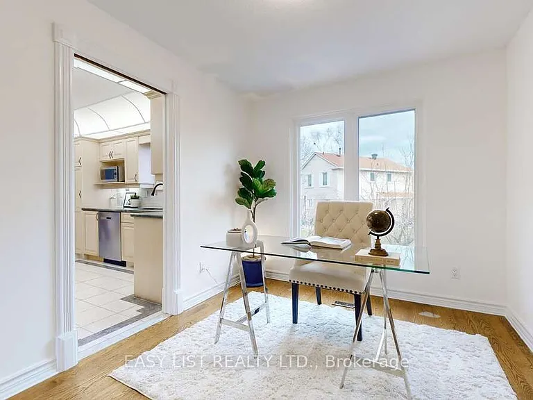 855 Queen St W #1 — Photo 12