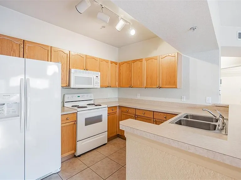 5125 Palm Springs Blvd #8203 — Photo 13