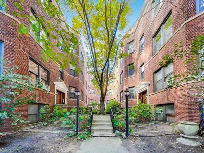 530 Sheridan Rd APT 2B, Evanston, IL, 60202