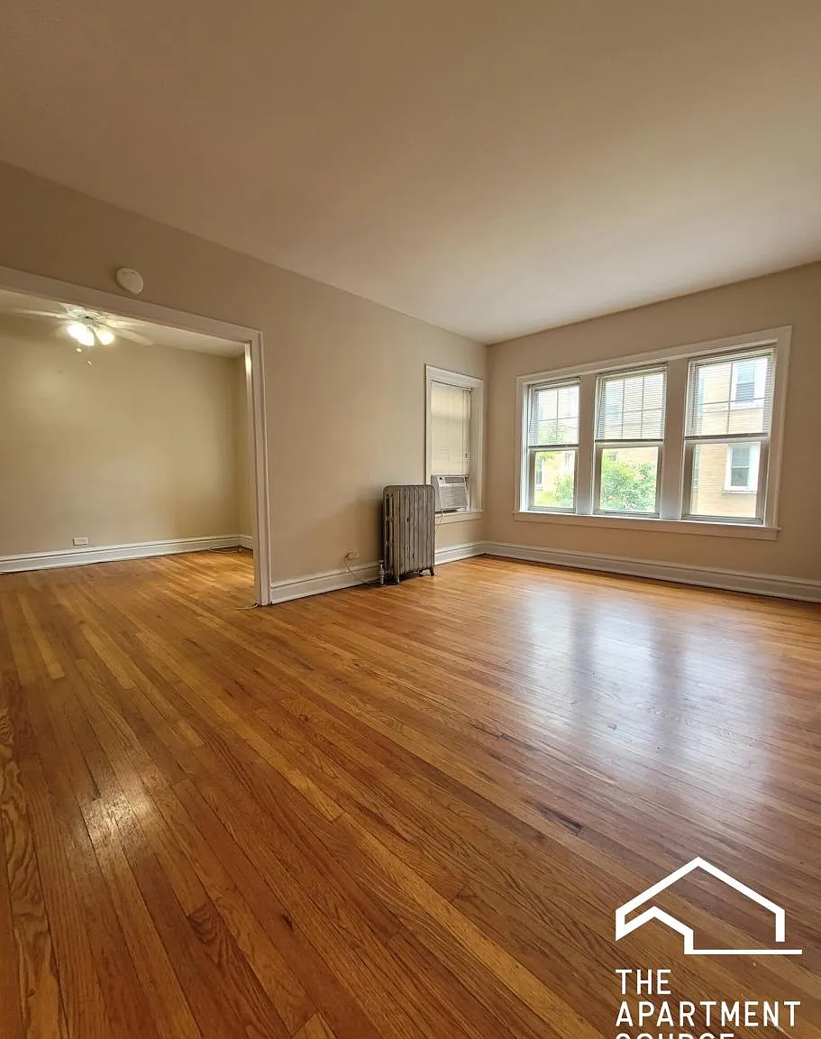 916 Reba Place #1N — Photo 1