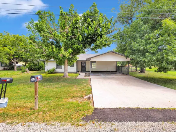 302 BOOSTER ST, Center Point, TX 78010
