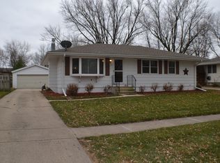 230 Gray Ave, Waukee, IA 50263