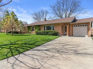 4117 N 99th St, Wauwatosa, WI 53222