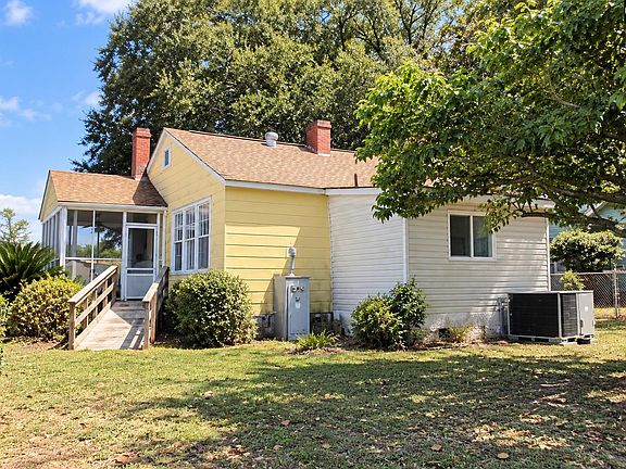 4th image of 305 Nevada St