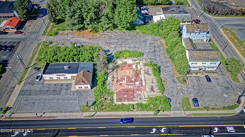 4th image of 20-22 Main Street