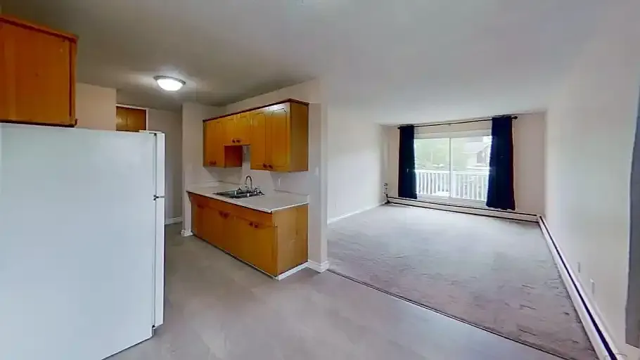 2 bed, 1.0 bath, $1,300 — Photo 2
