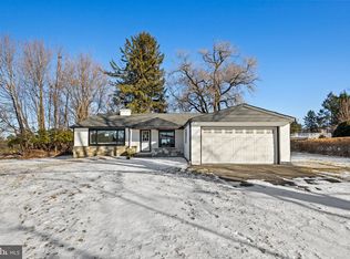 25 Twist Dr, Holland, PA