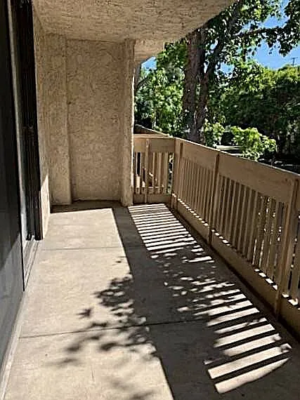1414 Greenfield Apartments — Photo 18
