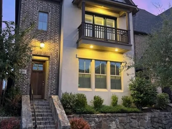 200 Skystone Dr, Irving, TX 75038